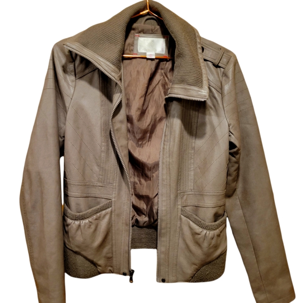 XHILIRATION Women’s SMALL (S) Biker Jacket Brown Faux Leather Zip Hipster Casual